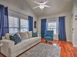 1 Block to Boat Ramp Monkey Island Home, hotel u gradu 'Afton'