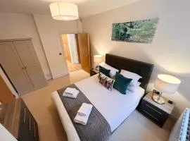 Urban Living's - The King Edward II Luxury Apartment in the heart of Windsor