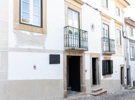 A BURGUESA - GUESTHOUSE, pensionat i Castelo de Vide