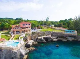 Castle Cove -Ocean Front Villa