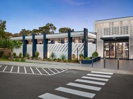 Mill Hotel Milperra Panania, hotel near Bankstown Airport - BWU, 