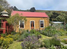 Portobello Settler's Cottage, отель в Портобелло, рядом находится Port Chalmers Library