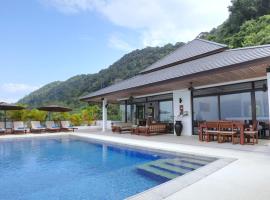 Kulraya Villas - Luxury Serviced Pool Villas, luxusní hotel v destinaci Ko Lanta