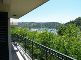 Apartments & Rooms Formenti, alquiler vacacional en la playa en Skradin