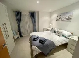 Sea view apartment at the beach!