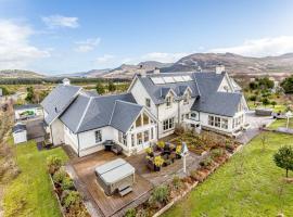 Glenerrick House - Loch Ness country manor - hot tub and sauna, hotell i Whitebridge