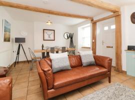 The Yellow House, 13 King Street, hotel i Dawlish