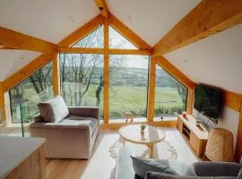 Beavers Lodge. Luxury Property with Hot Tub