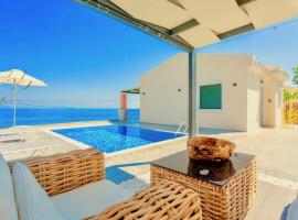 Luxury Villa Akti Barbati 3 with private pool, hotel a Ano Pyrgi