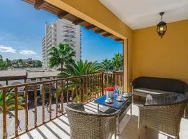 Amazing 3 bedroom apartment on the first line of the best Las Americas beach, air conditioner and terrace ocean view