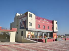 Golden Tiger Resort, Sariska Highway, Jaipur, Rajasthan, hotel v destinaci Dhāni Bhābhru