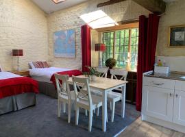 Garden Barn, cheap hotel in Farthinghoe