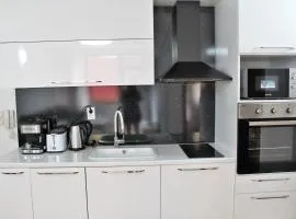 PM Services Sequoia Apartment