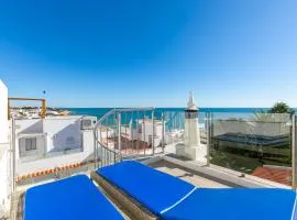 Typical Fisherman's Cottage with amazing sea views!