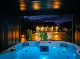 Rockside - Luxury 1 bedroom home with hot tub central, parking pet friendly, casa o chalet en Windermere