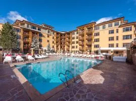Unequalled Ski in Out Location Next to Gondola, Spacious 2BR, Pool, Hot tubs, Condo Nast Winner C001