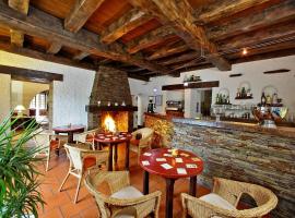 LA CHARMILLE, hotel v destinácii Antonne-et-Trigonant