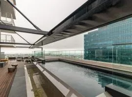 16 on Bree - Luxury One Bedroom apartment in Cape Town