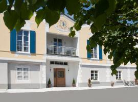 Hotel Zum Schlössle, hotel v destinaci Finningen