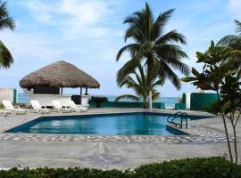 Beachside apartment with 2 pools, Same, Esmeraldas, hotel v destinácii Volcán Chimborazo