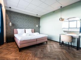 Onderwijshotel De Rooi Pannen Eindhoven, hotel in Eindhoven