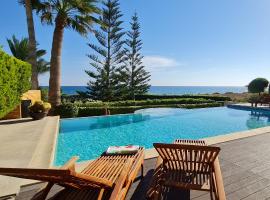 Villa del Mar Heated pool, ξενοδοχείο πέντε αστέρων στον Μαζωτός