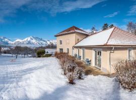 "La Combe Fleurie" Appartements & Chambres, hotel con jacuzzi en Saint-Bonnet-en-Champsaur