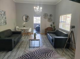 ikibiki, hotel near Beaufort West Mall, Beaufort West