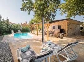 Holiday House Ana & Marina with private Pool and garden