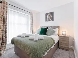 Contractor Base - 4 Beds - Dining - Wi-Fi
