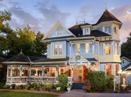 Sweetwater Branch Inn, отель в городе Гейнсвилл