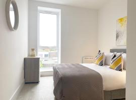 Skyline at Fleet Heights Apartment Six, hotel cerca de Aeropuerto de Blackbushe - BBS, 