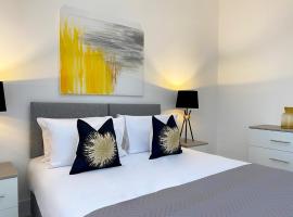 Apex at Fleet Heights Apartment Five, hotel u gradu 'Fleet'