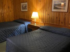 Glacier View Inn, motel u gradu 'Haines Junction'