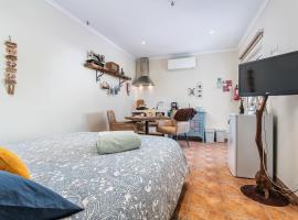 Sunset Room - Hiking & Beach, guest house in Odeceixe