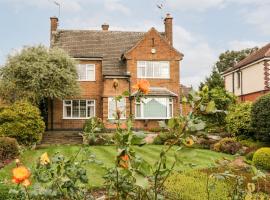 Field House, vacation home in Alfreton