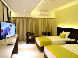 Good wood Airport Hotel, hotel en Katunayake