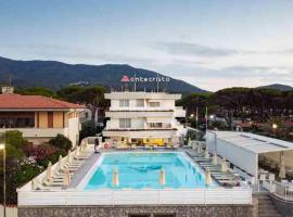 Hotel Montecristo, hotel near Cabinovia Monte Capanne, Marina di Campo