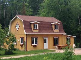 Grangette Entre Chiens et Loups, hotel i LʼAnse-Saint-Jean