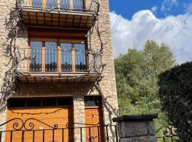 Cal Patola Xic, hotel cerca de Parque Natural del Cadí-Moixeró, Bagá