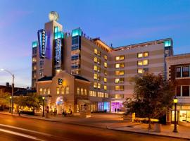 The Moonrise Hotel, hotel near Washington University in St. Louis, Saint Louis