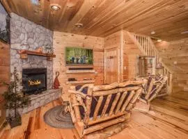 Beary Cozy - Hot Tub, Fireplace, Free attraction Tickets!!!