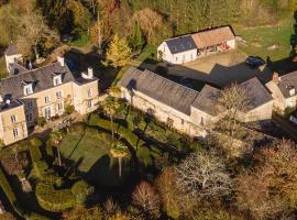 La Cour du Liège-Charming renovated country estate, hotel with parking in Clefs-Val d'Anjou