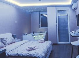JACUZZI RELAX APARTMENT, hotel v destinaci Subotica