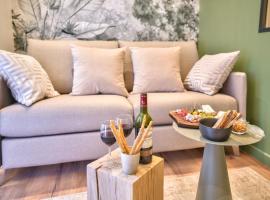 NEW Eiffel Tour ! Splendid Apartments in the Heart of Paris, Golfhotel in Paris