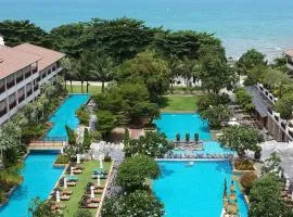 The Heritage Pattaya Beachfront Resort