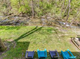 Stream On, hotel with parking in Sevierville