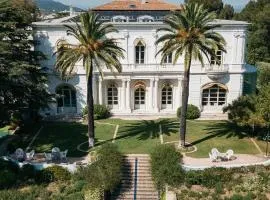 Exclusive waterfront villa in Domaine Rocabella - French Riviera
