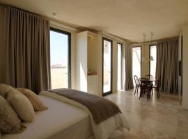 The King George Village Boutique Living, hotel v destinaci Għargħur