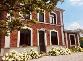 La Villa des Roses - Suite & Spa, pensionat i Lys-lez Lannoy